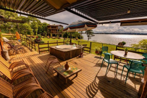 Tiny Container House a Beira Lago
